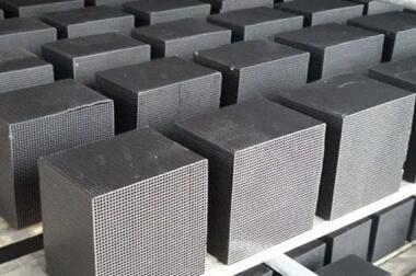 江西<a href=http://www.fliange.cn/fwzhxt/ target=_blank class=infotextkey>蜂窩活性炭</a>批發(fā)多少錢